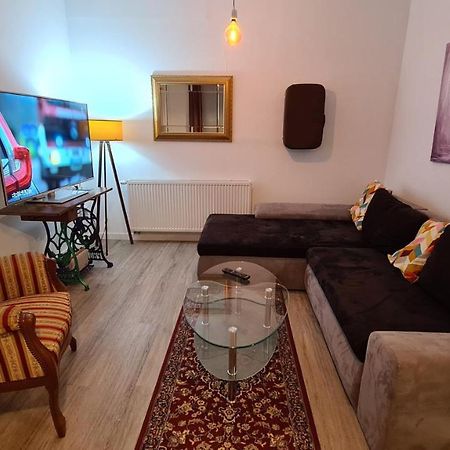 Appartement Lavendel, Ferienwohnung Mit Eigenem Eingang Wie Ein Kleines Haus Bad Salzuflen Bagian luar foto
