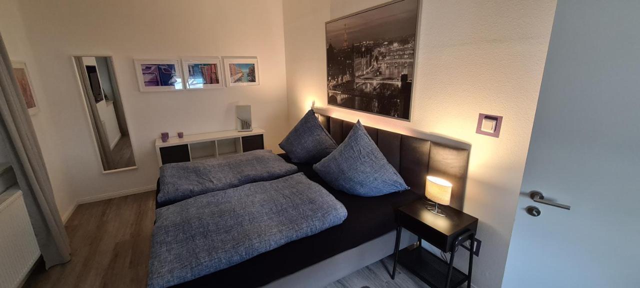 Appartement Lavendel, Ferienwohnung Mit Eigenem Eingang Wie Ein Kleines Haus Bad Salzuflen Bagian luar foto