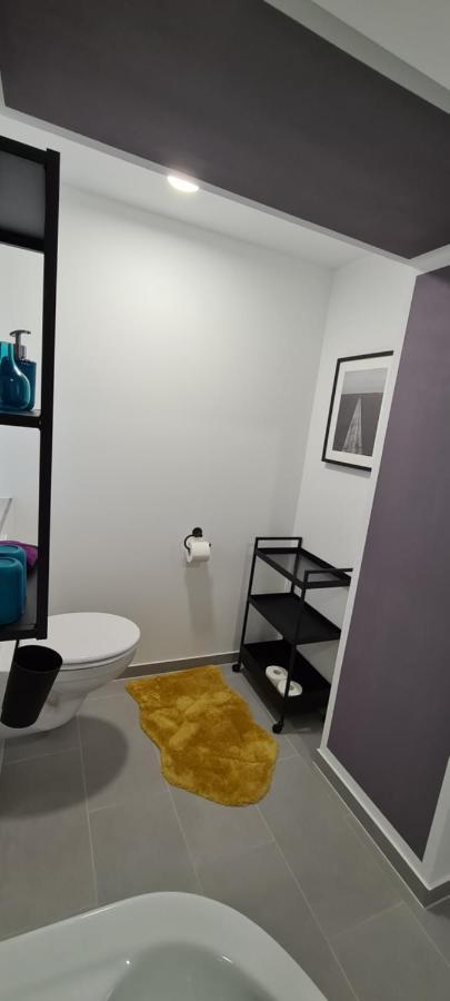 Appartement Lavendel, Ferienwohnung Mit Eigenem Eingang Wie Ein Kleines Haus Bad Salzuflen Bagian luar foto