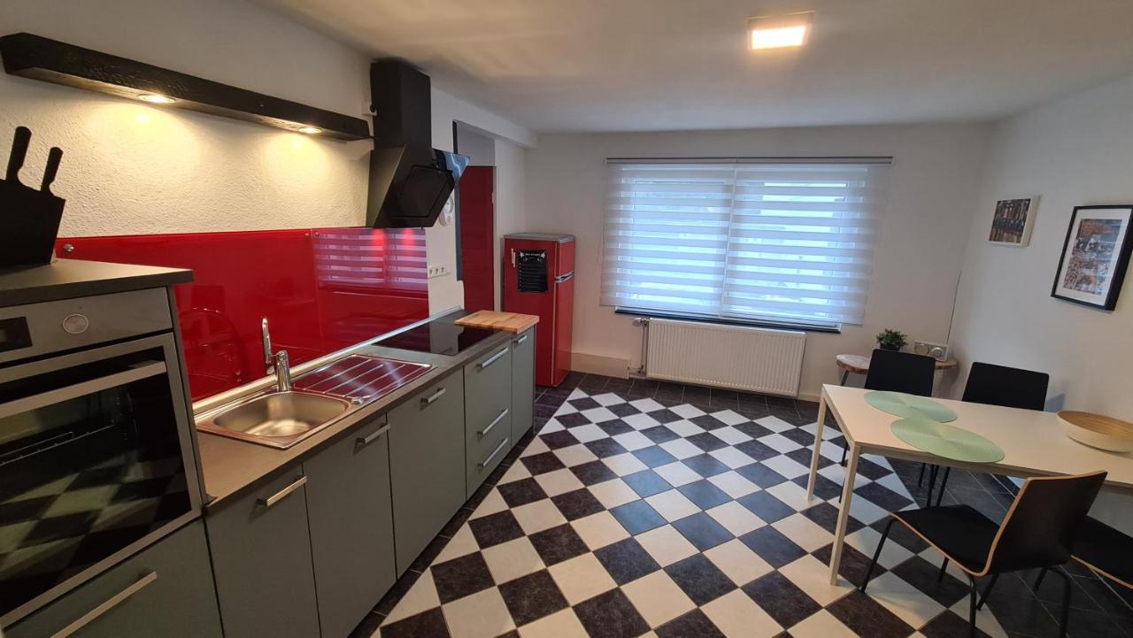 Appartement Lavendel, Ferienwohnung Mit Eigenem Eingang Wie Ein Kleines Haus Bad Salzuflen Bagian luar foto