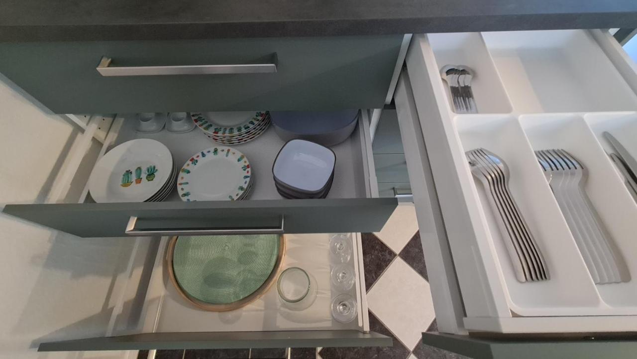 Appartement Lavendel, Ferienwohnung Mit Eigenem Eingang Wie Ein Kleines Haus Bad Salzuflen Bagian luar foto