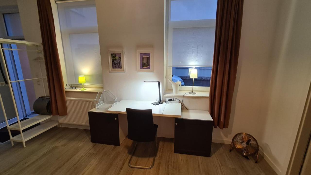 Appartement Lavendel, Ferienwohnung Mit Eigenem Eingang Wie Ein Kleines Haus Bad Salzuflen Bagian luar foto