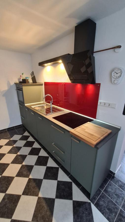 Appartement Lavendel, Ferienwohnung Mit Eigenem Eingang Wie Ein Kleines Haus Bad Salzuflen Bagian luar foto