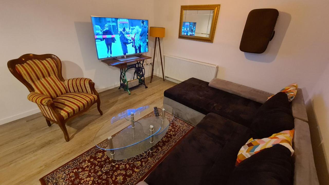Appartement Lavendel, Ferienwohnung Mit Eigenem Eingang Wie Ein Kleines Haus Bad Salzuflen Bagian luar foto